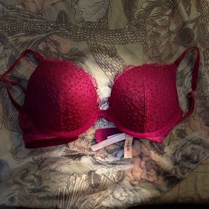 NWT Fuchsia Victoria’s Secret Dream Angels bra 32D